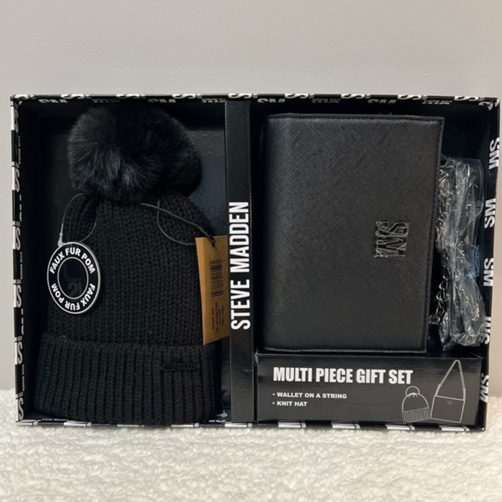 Steve Madden Black Knit Pom-Pom Hat w/Shoulder Strap Purse/Wallet Set